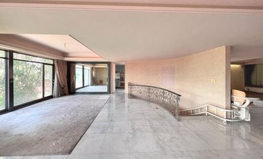 CASA EN CONDOMINIO SOBRE PASEO DE LA  REFORMA PARA REMODELAR