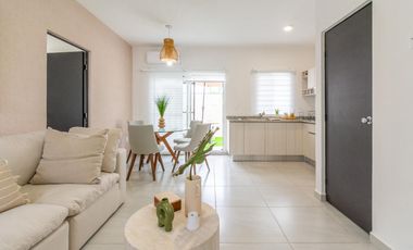 Casa en venta  con jardín Playa del Carmen”, “más espacio”, “estacionamiento propio”, “zona tranquila”
