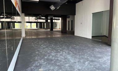 RENTA LOCAL COMERCIAL EN SANTA FE IDEAL PARA GYM