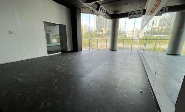 RENTA LOCAL COMERCIAL EN SANTA FE IDEAL PARA GYM