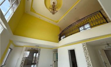 Venta de casa de tres niveles en El Dorado (Las Mercedes) GTA