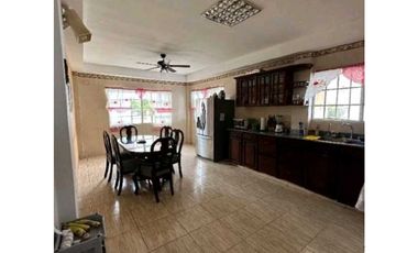 VENTA DE CASA EN DAVID URBANIZACION LAS PERLAS POR DEBAJO DEL AVALUO