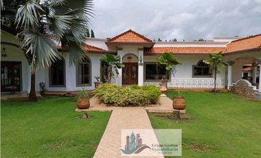 VENTA DE CASA EN DAVID LAS PERLAS  1,996 METROS