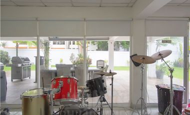 Venta de Casa | Dueño motivado | Ancon Zona de Balboa, Calle Gavilan.