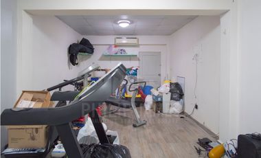 Venta de Casa | Dueño motivado | Ancon Zona de Balboa, Calle Gavilan.