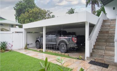Venta de Casa | Dueño motivado | Ancon Zona de Balboa, Calle Gavilan.