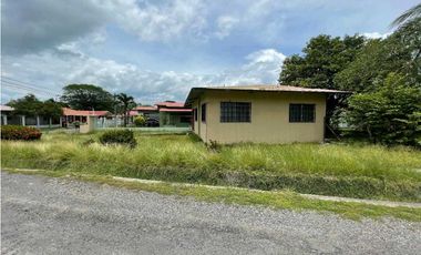 VENTA DE CASA EN DAVID 3 RECAMARAS CERCADA ATRAS