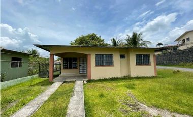 VENTA DE CASA EN DAVID 3 RECAMARAS CERCADA ATRAS