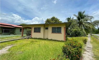 VENTA DE CASA EN DAVID 3 RECAMARAS CERCADA ATRAS