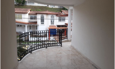 BRISAS DEL GOLF / RIVIERA COLONIAL / 264M / DUPLEX / 3 HABITACIONE JC