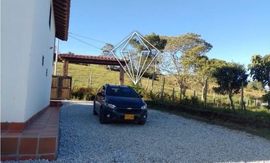 FINCA EN ARRIENDO EL CARMEN DE VIBORAL