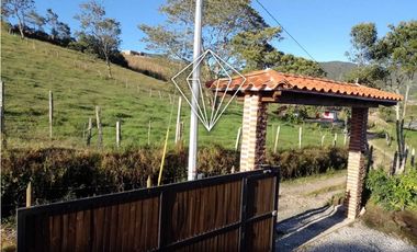 FINCA EN ARRIENDO EL CARMEN DE VIBORAL