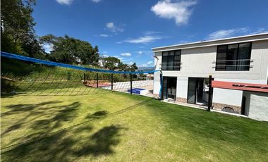 CASA EN VENTA CONJ. BRISAS DE RUITOQUE - ACAPULCO
