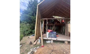 Vendo cabañas en madera en santa Elena con acceso vehicular