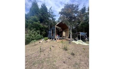 Vendo cabañas en madera en santa Elena con acceso vehicular