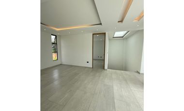 Finca nueva de lujo en venta en parcelación - Santa Elena El Cerrito