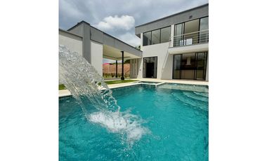 Finca nueva de lujo en venta en parcelación - Santa Elena El Cerrito