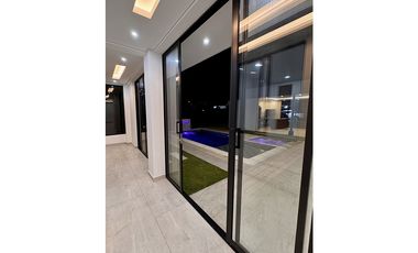 Finca nueva de lujo en venta en parcelación - Santa Elena El Cerrito