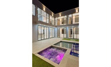 Finca nueva de lujo en venta en parcelación - Santa Elena El Cerrito