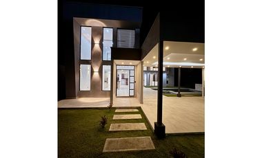 Finca nueva de lujo en venta en parcelación - Santa Elena El Cerrito