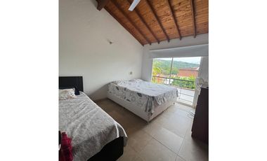 Casa finca en San Jerónimo - unidad cerrada