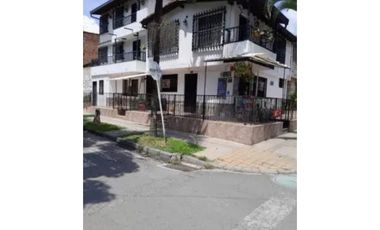 CASA ESQUINERA EN VENTA ITAGUI SANTAMARA