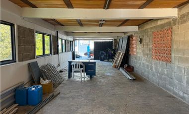 BODEGA EN ROBLEDO LA POLA