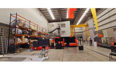 Venta de Excelente Bodega Industrial 225 KVA