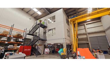 Venta de Excelente Bodega Industrial 225 KVA
