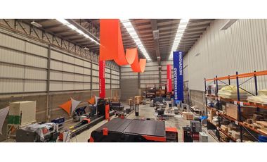 Venta de Excelente Bodega Industrial 225 KVA