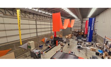 Venta de Excelente Bodega Industrial 225 KVA