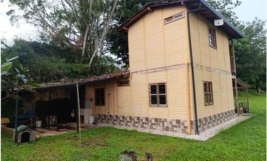 Arriendo finca en El Carmen de Viboral - sector Canadá