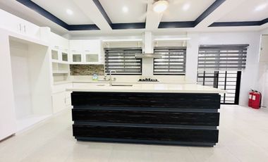 FOR SALE Income-Generating House & Lot in Forest Parkhomes North