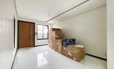 Elegant Modern Contemporary House and Lot For Sale in BF Homes, Paranaque City