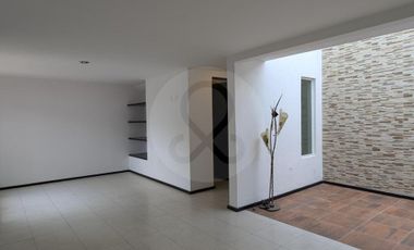 Quinta Regina Casa en venta en Santa María