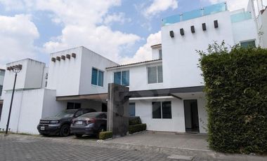 Quinta Regina Casa en venta en Santa María