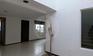 Quinta Regina Casa en venta en Santa María