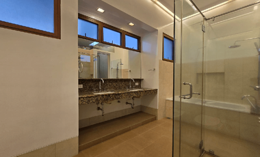 4BR House for Rent in Urdaneta Village, Makati - RR0215482