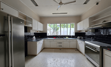 4BR House for Rent in Forbes Park, Makati - RR3396382