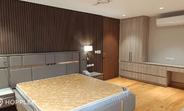 5BR House for Rent in Merville Subdivision, Parañaque - RR3414382