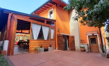 RETASADO - EXTRAORDINARIO CHALET CON GAS NATURAL CONECTADO. COLINA DE LOS PADRES