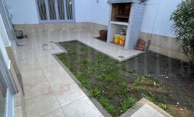 Casa en alquiler en Quilmes Oeste