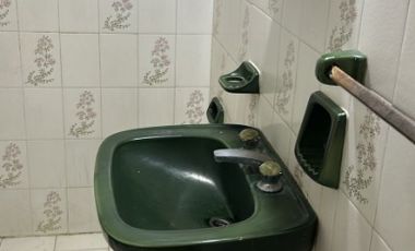 Casa en alquiler en Isidro Casanova