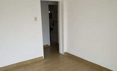 Casa en alquiler en Isidro Casanova