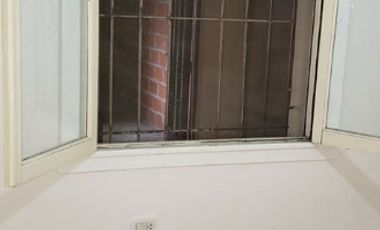 Casa en alquiler en Isidro Casanova