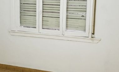 Casa en alquiler en Isidro Casanova