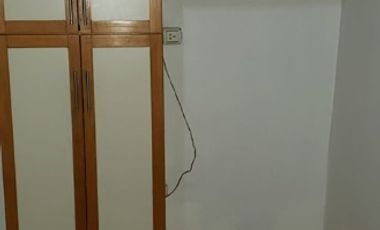 Casa en alquiler en Isidro Casanova