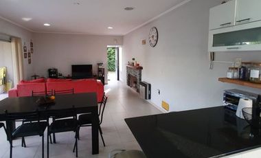 VENTA CASA RANELAGH 4 AMB PILETA APTO CREDITO