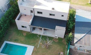 VENTA CASA RANELAGH 4 AMB PILETA APTO CREDITO