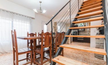 CASA EN VENTA, ACEPTA PERMUTA. 2 PL. 4 AMB